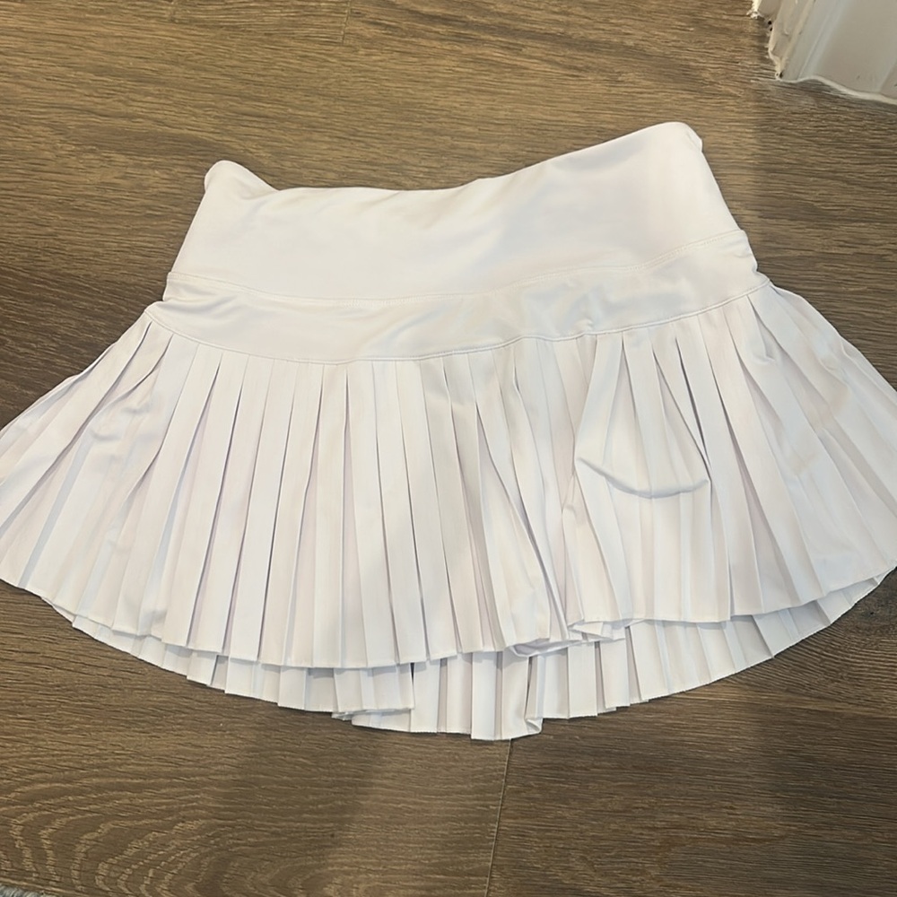 Gold Hinge White Pleated Skirt